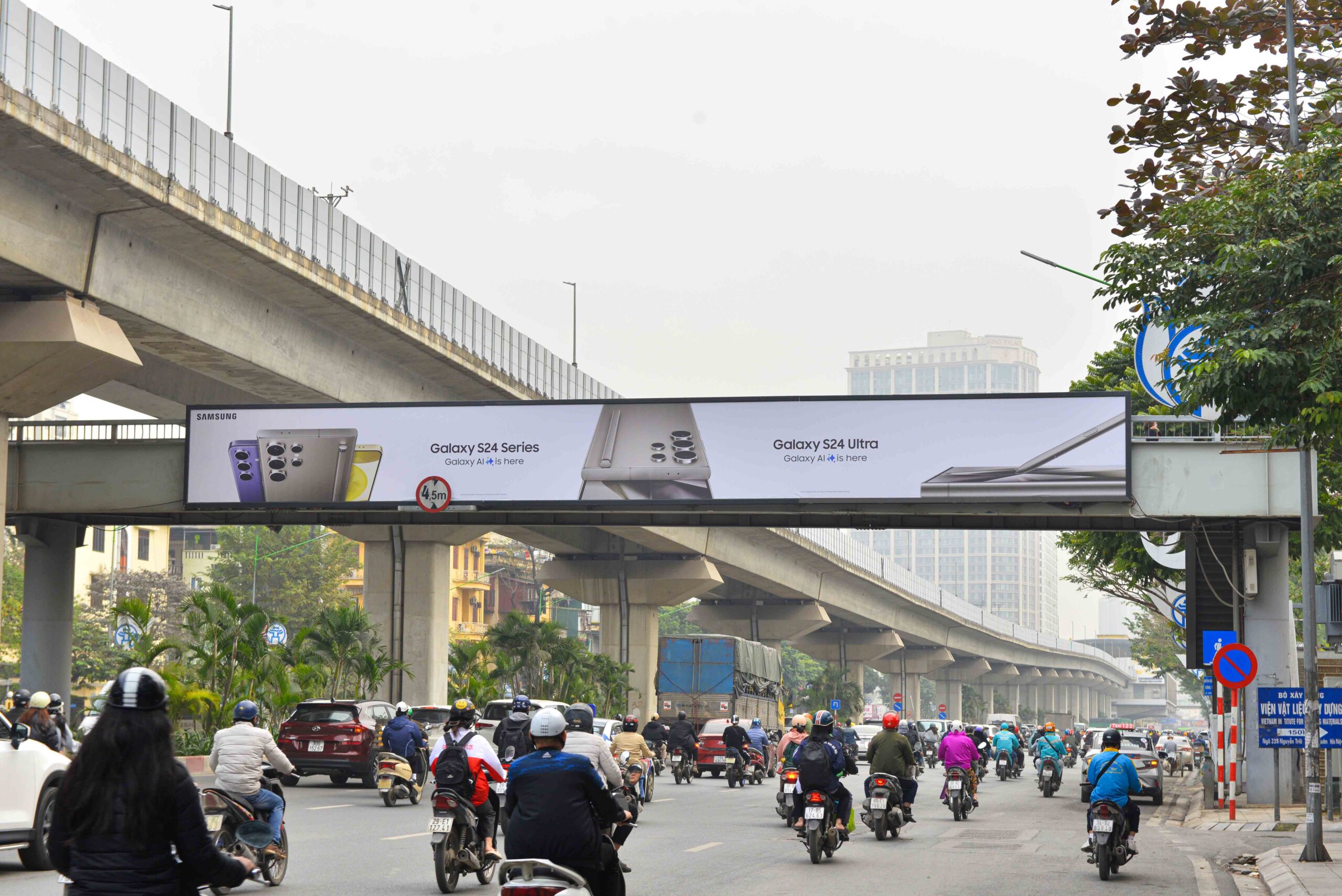 Ảnh gần hướng nhìn từ Trần Phú đi Nguyễn Trãi (CC)