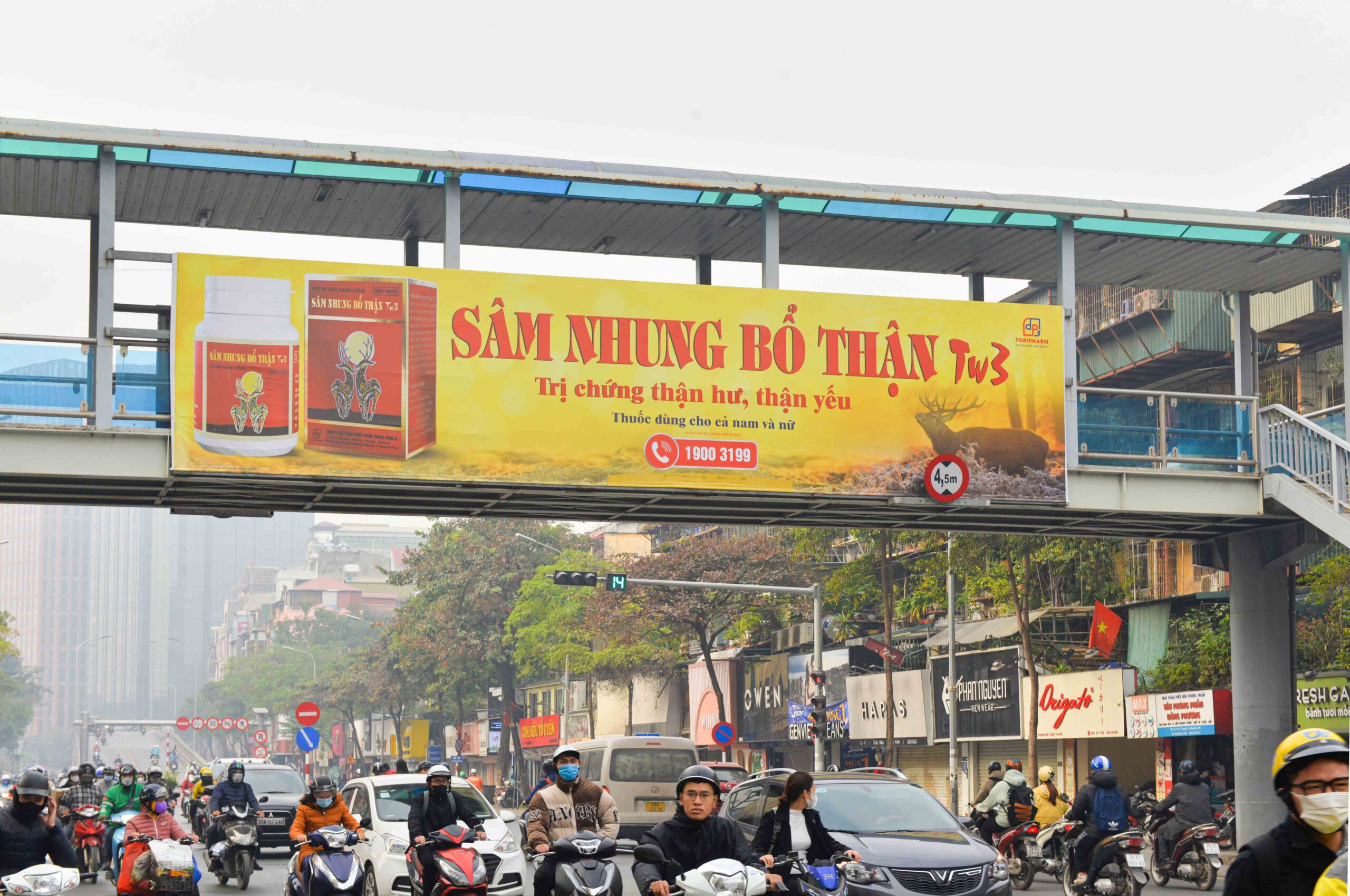 Ảnh gần hướng nhìn từ Xã Đàn đi Phạm Ngọc Thạch