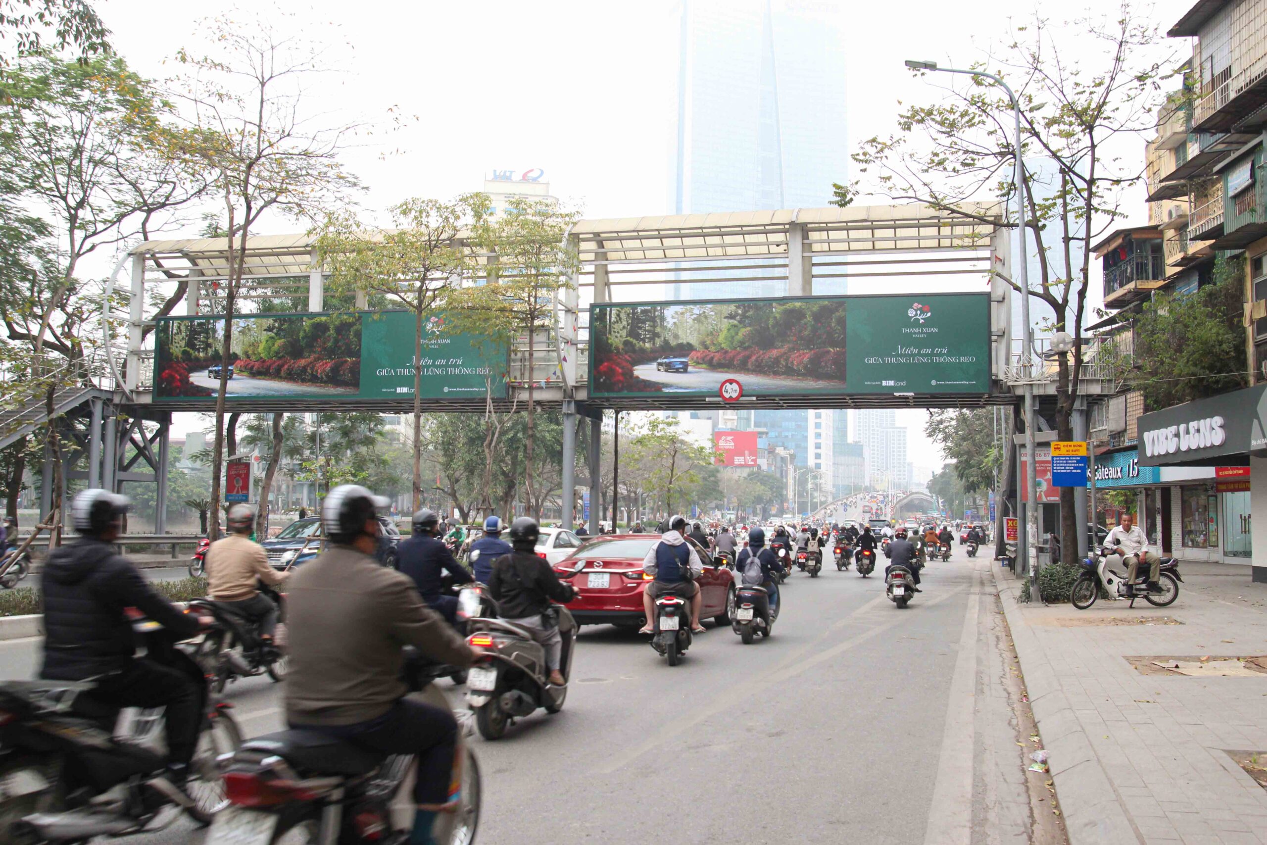 Ảnh xa hướng nhìn Nguyễn Chí Thanh đi Liễu Giai (CC)